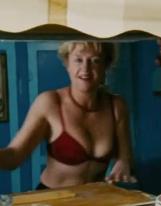 Ирина Розанова в купальнике на кадрах из фильма Танкер «Танго»
