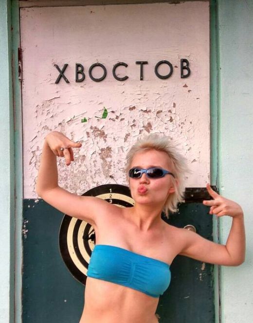 Василиса Хвостова на фото в купальнике