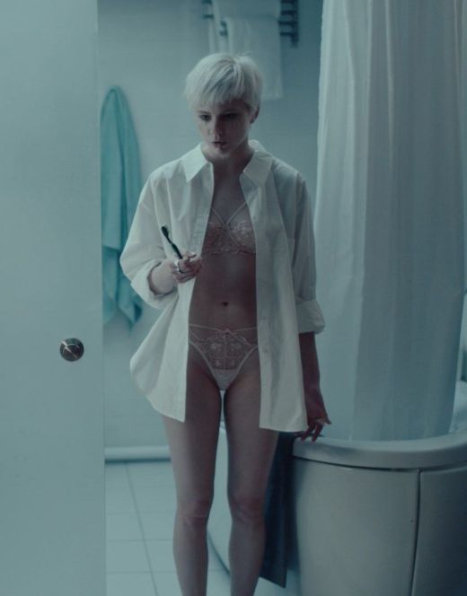 Засвет Даши Верещагиной в нижнем белье из сериала «Секс. До и после»