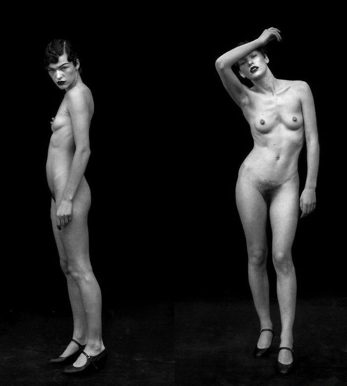 Полностью голая Мила Йовович в пикантном фотосете.