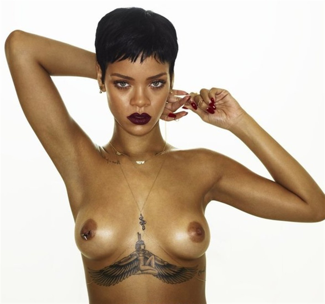 Rihanna Naked Tits