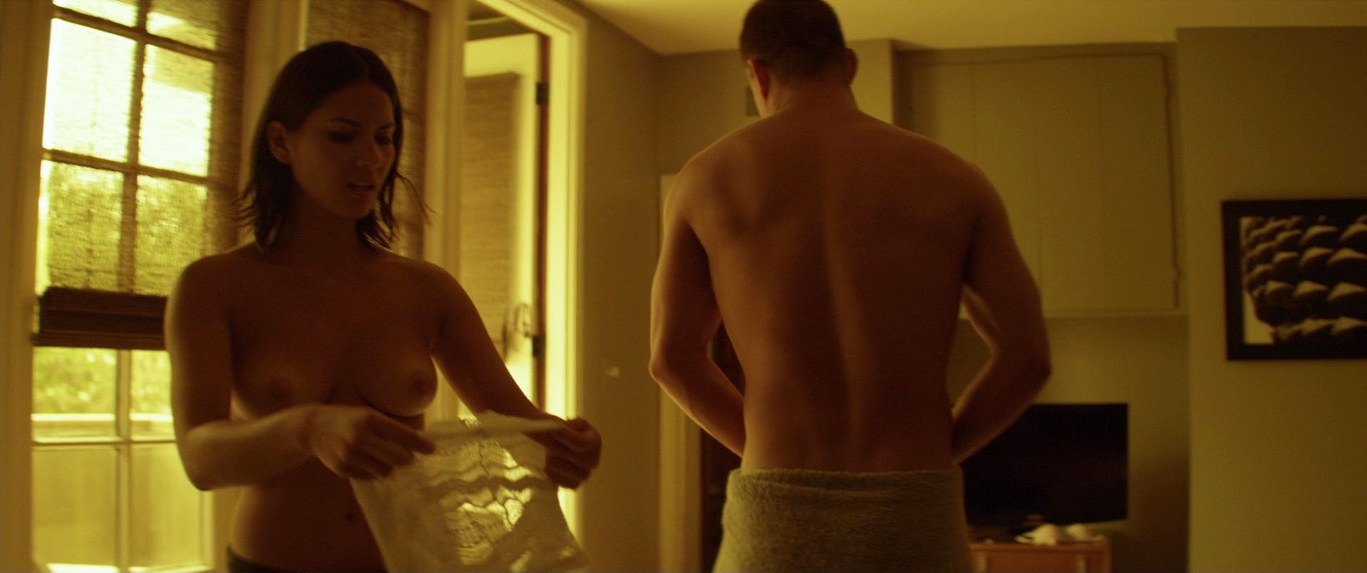 Полностью голая Оливия Манн на кадрах из фильма "Супер Майк" (гру...