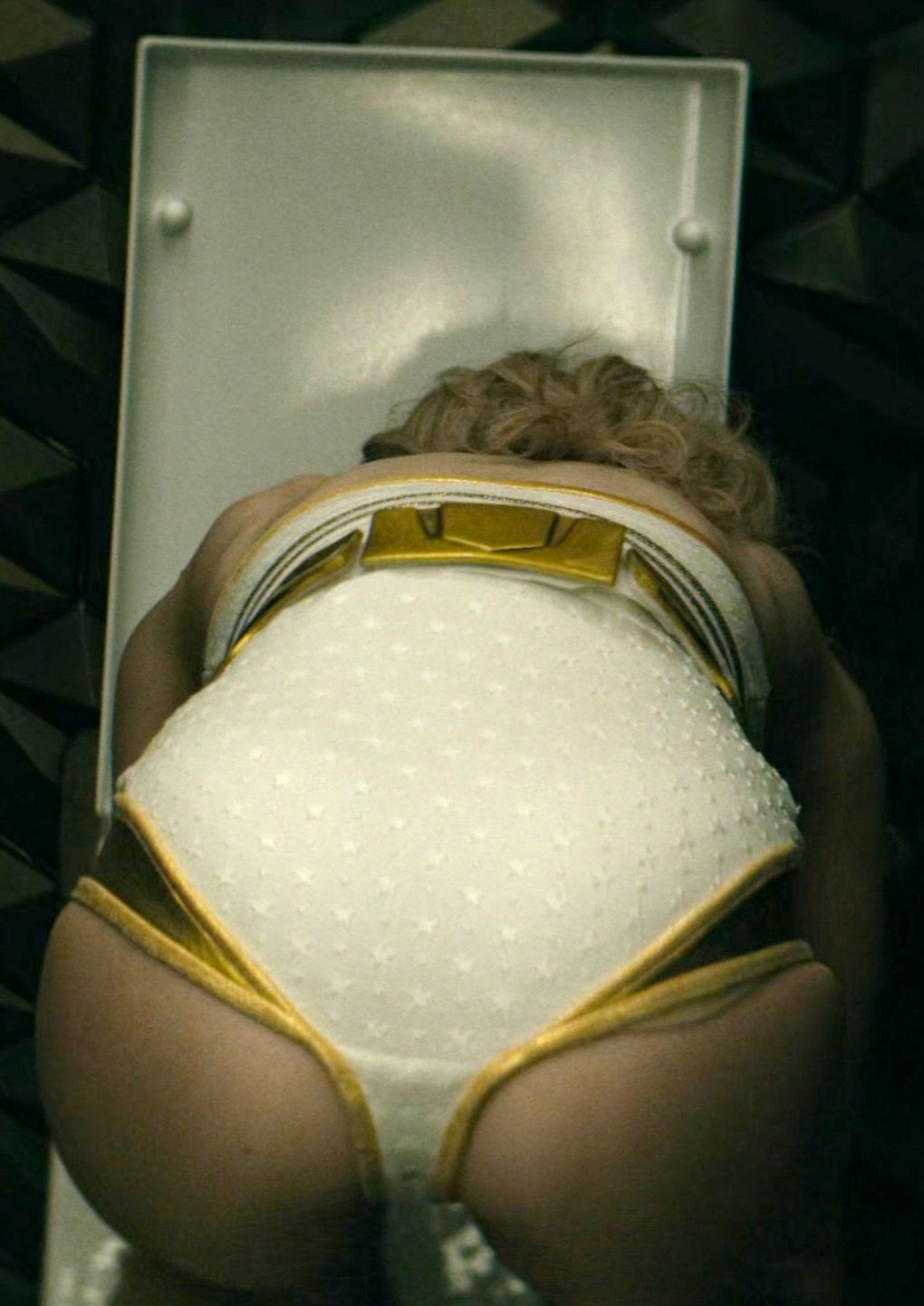 Голая Эрин Мориарти на эротических кадрах из кино.